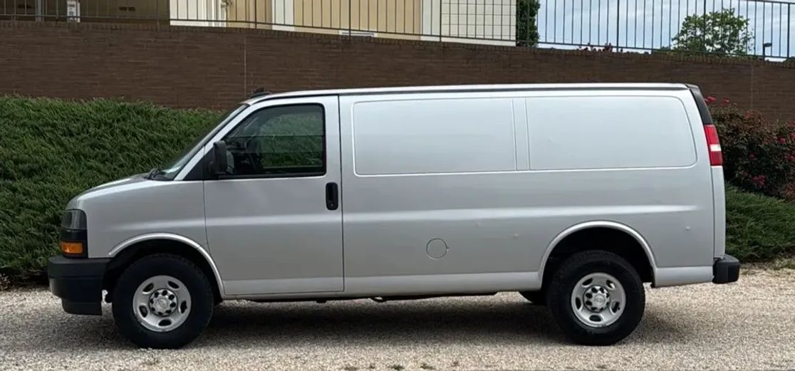 chevrolet express cargo 2018 1GCWGAFG5J1308714 image chevrolet express cargo 2018 1GCWGAFG5J1308714 image